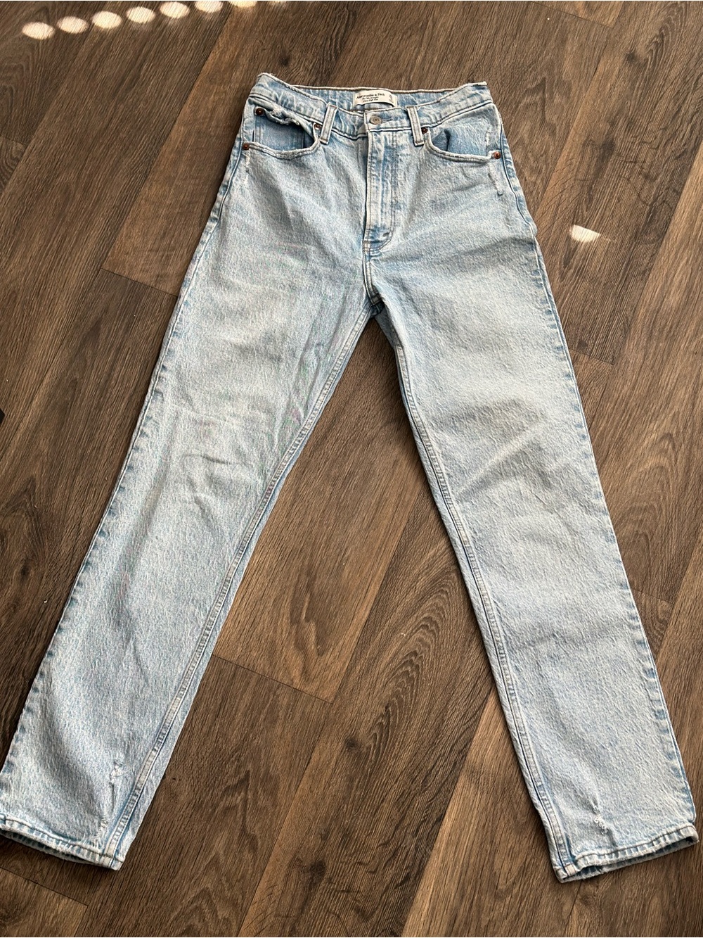 Abercrombie & Fitch Ultra High-Rise 90s Straight Jeans